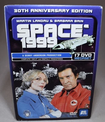 Space 1999 Complete Series Megaset 30th Anniversary Edition (17-DVDs, 2007) VGC Foto 1 de 4