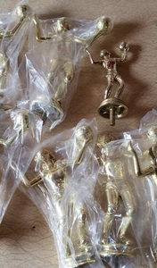 TROPHY SHOP CLOSED - NEW FEMALE VOLLEYBALL FIQURE GOLD PLASTIC LOT OF 6 - Picture 1 of 1