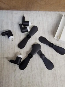 Mini Fan w/ iPhone-type Connector for iPhone - Black Set Of 4 - Picture 1 of 6