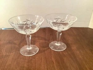 2 copas de cóctel vintage con tallo de cristal corte Starburst PInwheel - Imagen 1 de 9