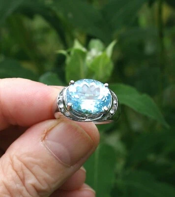Anel de prata esterlina topázio azul celeste com detalhes em topázio branco tamanho 7 - Imagem 1 de 4
