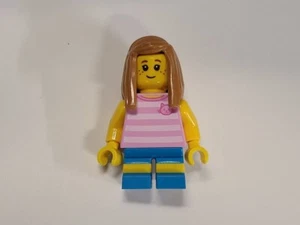 Lego City 60202 Outdoor Adventures Girl Child Hiker Genuine Authentic Minifigure - Picture 1 of 2