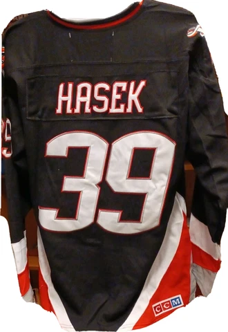 Dominik Hasek BLACK men's 48 medium Replica CCM Jersey Cover