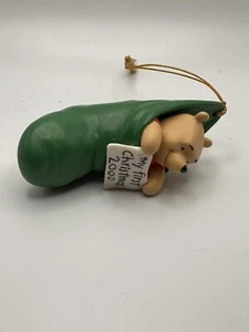 POOH & FRIENDS "POOH, MY 1st CHRISTMAS MINI PORZELLAN FIGUR" 1205635 - Bild 1 von 6