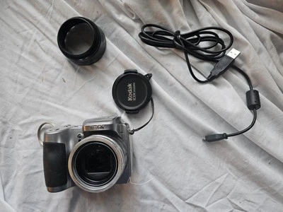 2005 Kodak EASYSHARE Z740 5.0MP Digital Photo Camera - Image 1 of 4