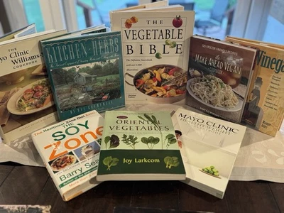 Lot of 8 Healthy Cooking & Gardening Books | Vegan, Veg, Herbs, Mayo Clinic | HC Foto 1 de 4