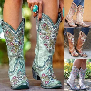 Scarpe stivali cowboy donna retrò ecopelle borchie ricamate floreali metà polpaccio - Foto 1 di 9