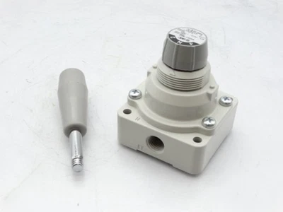 SMC VH201-N02 VALVE  NEW IN BOX (1255450690 - ) - Image 1 of 2