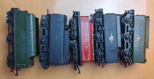 OO Gauge set of 5 Tenders for Spares or Repairs. Metal and Plastic - Picture 1 of 14