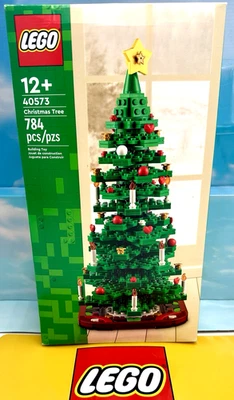 LEGO Holidays Christmas Tree (40573) - Image 1 of 2