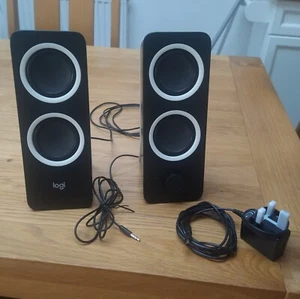 Logitech Z200 Multimedia Speaker, 10 Watts, Black, 12 month old, light use only. - Bild 1 von 12