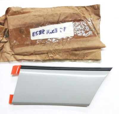 Ford Thunderbird 1984 a 1986 moldura derecha guardabarros E5SZ-16003DP nuevo de lote Foto 1 de 4