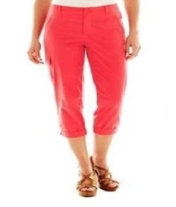 Women's Capris Liz Claiborne Cargo size 10P, 12P NEW - Picture 1 of 4