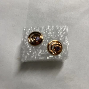 Aretes pequeños para niñas—T - Imagen 1 de 1