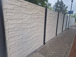 Betonzaun aus Polen Lieferung Entladung Sichtschutz Zaun Larmshutz Beton Zaune - Bild 1 von 24