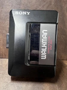 Sony Walkman Cassette Player WM-2011 - schwarz getestet & funktionsfähig - Beschreibung lesen - Bild 1 von 9
