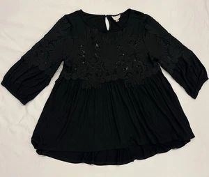Deletta Anthropologie Desi Bluse schwarz Ösen Spitze Gr. XS Schößchen Top - Bild 1 von 8
