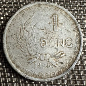 PIECE DE 1 DONG VIETNAM 1946 (1327) PETIT ETAT. RESTE RECHERCHEE. - Imagen 1 de 2