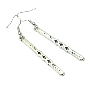 Pendientes personalizados de plata Brighton Marrakech barras rectangulares formas grabadas - Imagen 1 de 7