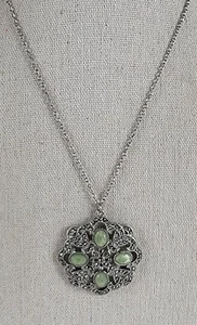 Liz Claiborne Green Bead And Marcasite Filigree Pendant Necklace Silver-Tone 19" - Picture 1 of 8