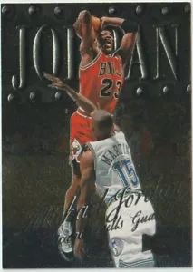 NBA: Michael Jordan Chicago Bulls Fleer Metal Universe Basketball Trading Card - Bild 1 von 2