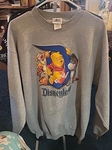 Vintage Disney Parks Sweatshirt Winnie The Pooh 2 X? - Picture 1 of 3