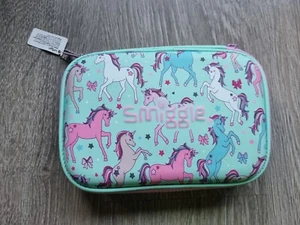 SMIGGLE Hardtop pencil case - *** AUZ SELLER - BRAND NEW - FREE POSTAGE *** - Picture 1 of 3
