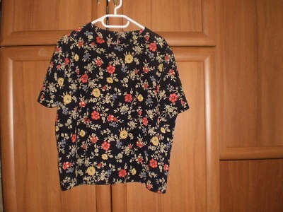 Blouse "Debenhams " With Flowers Black Colour Size: 20 ( UK ) - Image 1 of 4