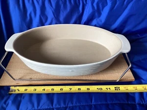 Pampered Chef Family Heritage Stoneware 14.5" L 8.5" W 2.5" D Oval Baker w/stand - Picture 1 of 10