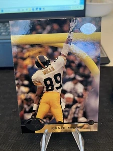 1996 Leaf Football Card #104 Ernie Mills - Picture 1 of 2