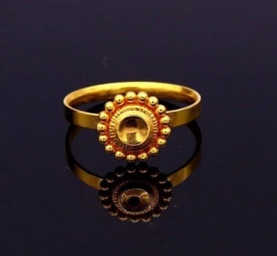 22 K YELLOW GOLD HANDMADE BEAUTIFUL RING BAND FLOWER DESIGN ANTIQUE JEWELRY  - Image 1 of 4