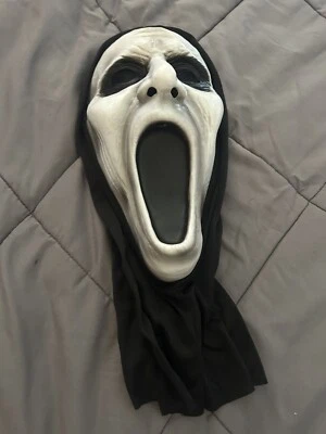 Fun World Silent Screamer Ghost Face PVC Character Costume Mask - Image 1 of 2