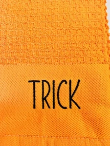 2 HALLOWEEN FARMHOUSE WAFFLE TEXTURED TRICK TREAT ORANGE KITCHEN TOWELS - Picture 1 of 5