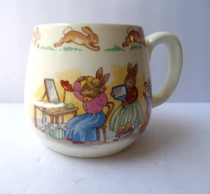 TAZA ROYAL DOULTON BUNNYKINS 1 ASA "HAT SHOP" - Imagen 1 de 4