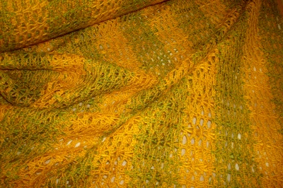 Vtg 1 of 27 yds Fishnet Lace Crochet Retro Sheer Fabric Green Gold 50"w BTY - Image 1 of 4