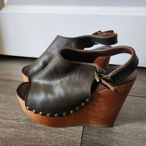 JEFFERY CAMPBELL olivgrün Snick Std Leder Nieten Holz Keilabsatz - Bild 1 von 11