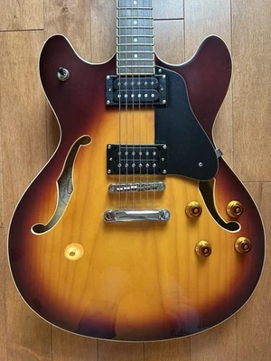 Washburn Hollow Body 30 Electric Guitar - Image 1 of 4