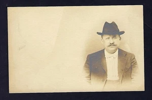 Postal c1900 RPPC, Atlantic City, retrato en tonos sepia, hombre de aspecto severo - Imagen 1 de 2