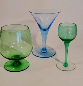 3 Vintage Handblown Cocktail Stems Green Brandy Cordial & Blue Cocktail - Picture 1 of 9