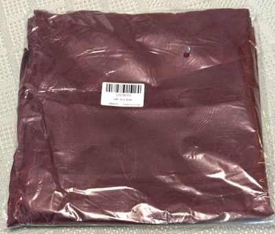NEW SET(S) OF 5 20 X 20 BURGUNDY HEMMED POLYESTER NAPKINS (6 AVAIL) - Image 1 of 3