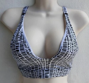 Victorias Secret VSX Size M Strappy Back Lightly Lined Wireless Sports Bra - Picture 1 of 5