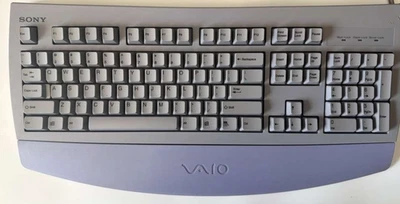 Genuine Vintage Sony Computer Keyboard PS/2 Model KB-7923 Tested - Image 1 of 4