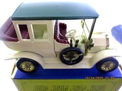 LESNEY MODELS OF YESTERYEAR BOX #Y-3 1910 BENZ LIMOUSINE "TRI COLOR" ,... EX-MT! - Image 1 of 4
