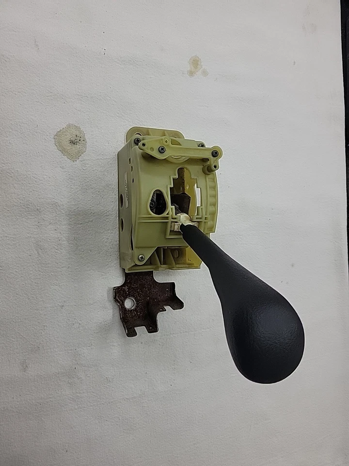 Conjunto de palanca de cambios de piso (sin palanca automática) Dodge Stratus 2004-2006 sedán OEM Foto 1 de 4