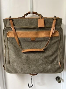 HARTMANN Vintage Tweed & Leather Garment Bag Luggage Suitcase 2 Hangers & Bags - Picture 1 of 24