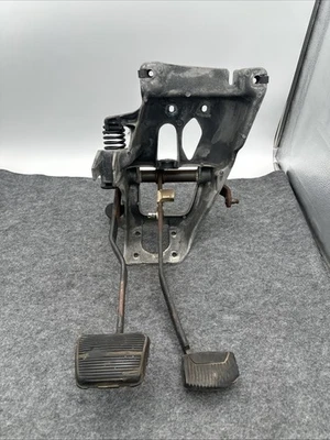 87-91 Ford Pickup Truck Bronco 5 spd Clutch Pedal Assembly Manual Transmission - Image 1 of 4