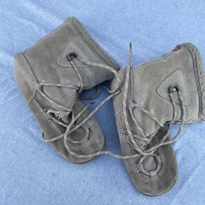 Botas Rocket Dog para mujer talla 8 marrón gamuza piel sintética forradas con cordones invierno acogedoras Foto 1 de 4