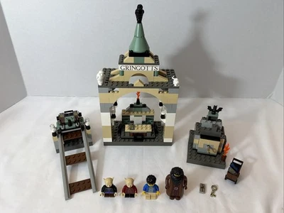 LEGO Harry Potter Set #4714 - Gringott’s Bank - 100% Complete - No Manual - 2002 - Image 1 of 4