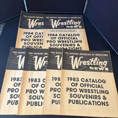 Lote de 6 catálogos de noticias de lucha libre dos 1984; cuatro 1983 papel vintage Foto 1 de 4