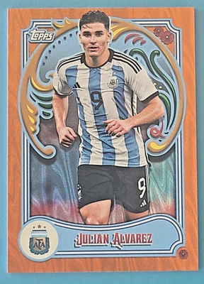 2023 Topps Argentina Fileteado JULIAN ALVAREZ 18/25 Orange Tango Ref SP #24 - Image 1 of 4